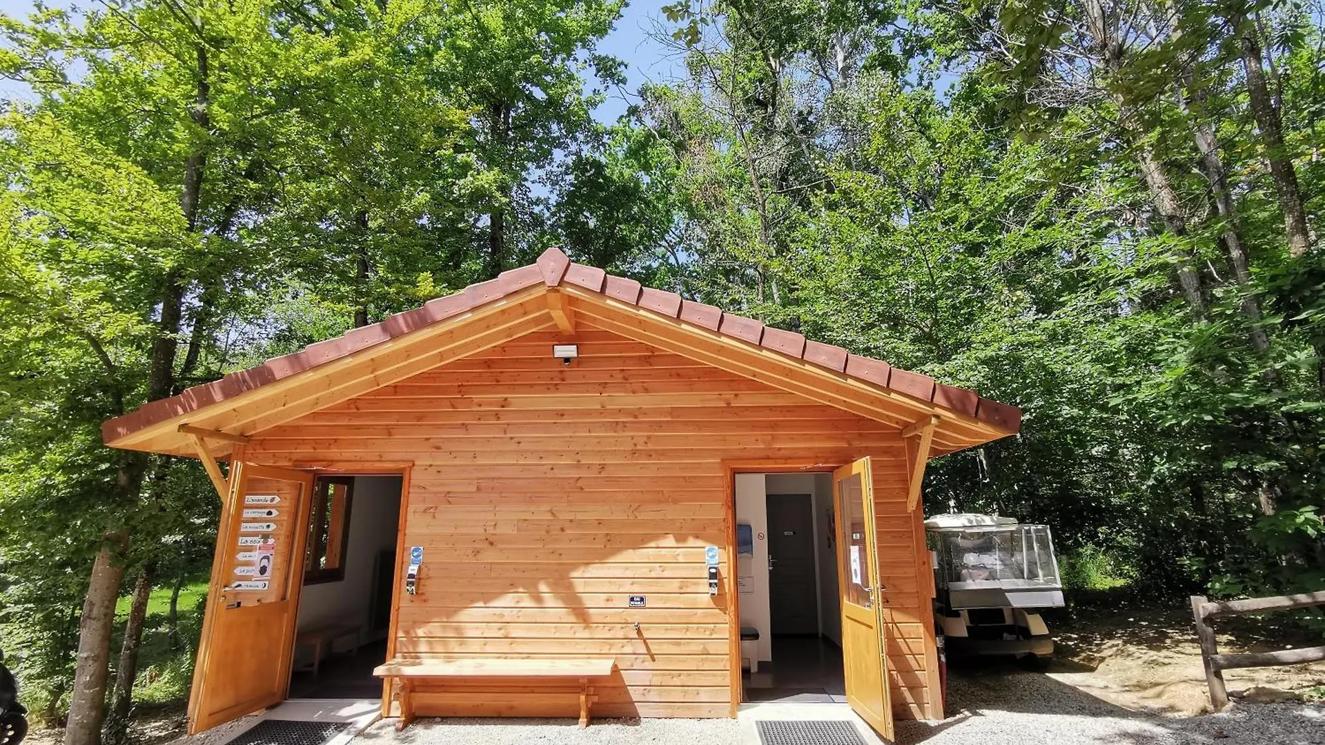 Les Cabanes De Fontfroide Saint-Antoine  0*, Saint-Antoine (Isere)