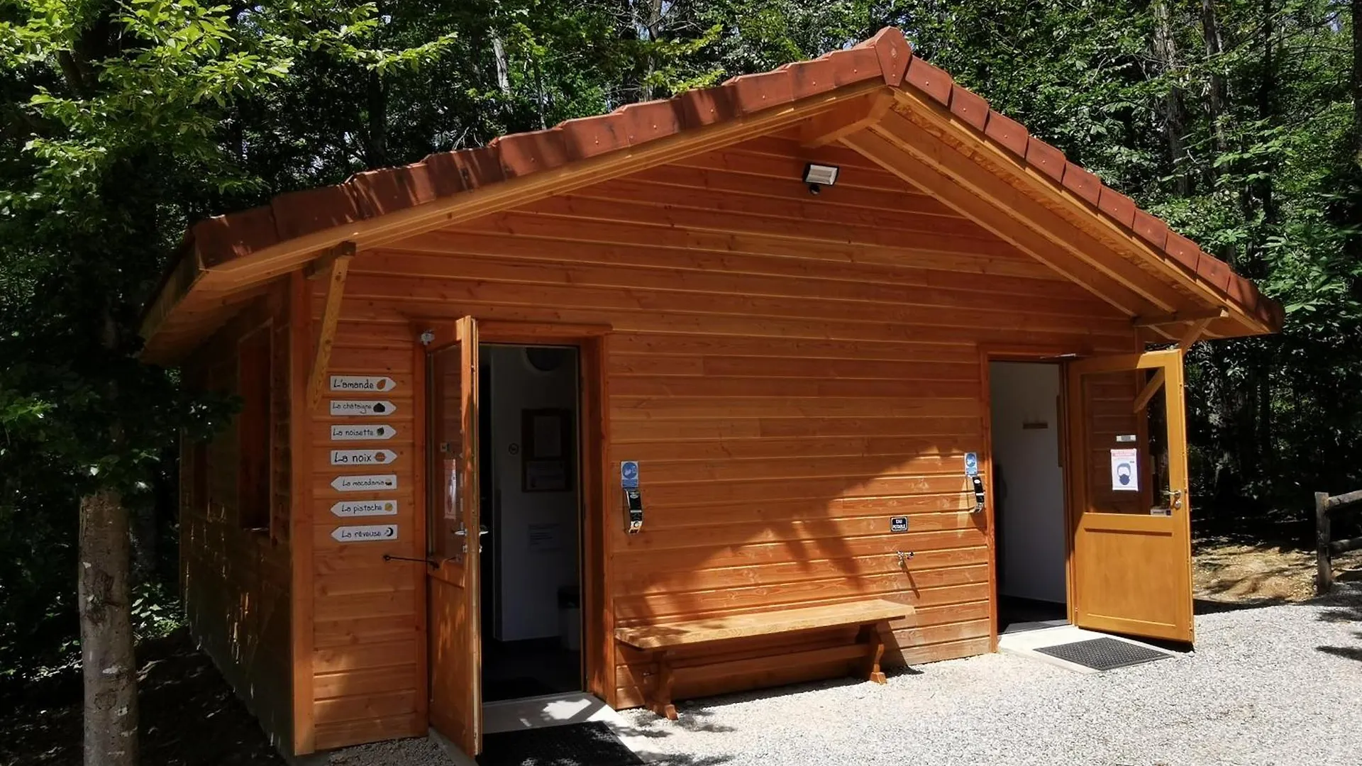 Les Cabanes De Fontfroide Saint-Antoine  Campsite