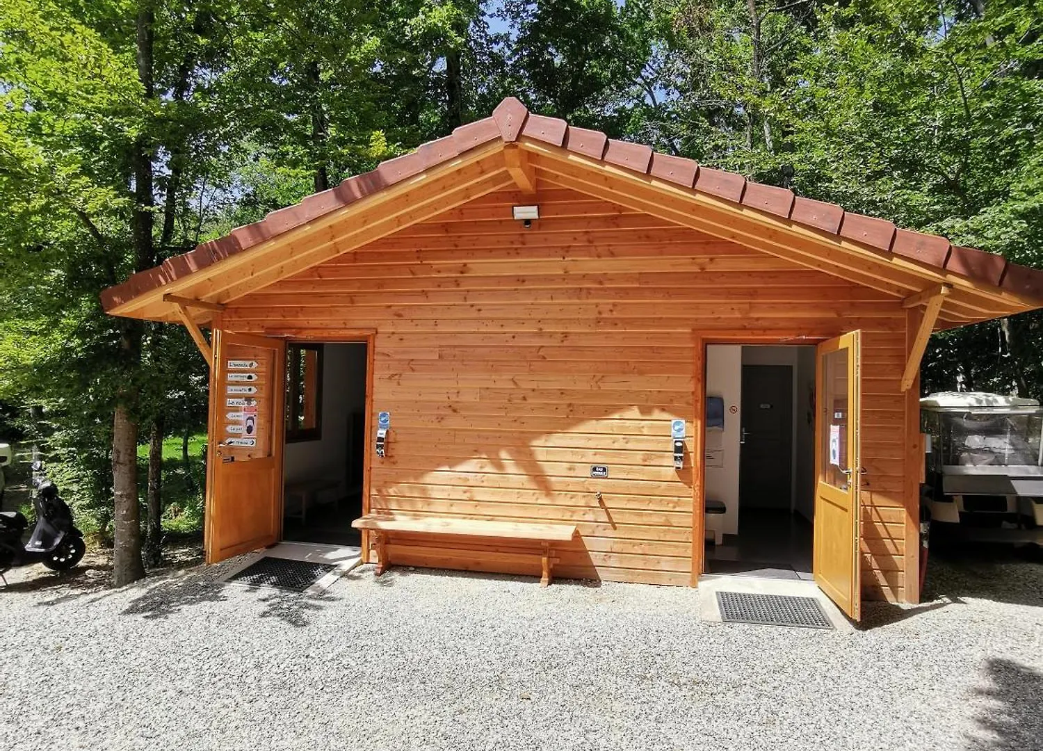 Les Cabanes De Fontfroide Saint-Antoine  Saint-Antoine (Isere)